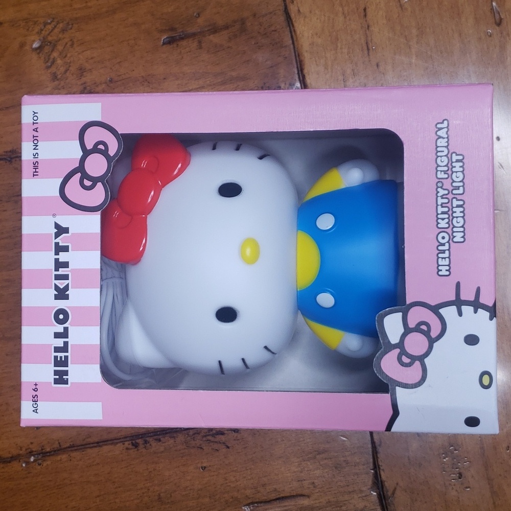 NIB HELLO KITTY FIGURAL NIGHT LIGHT